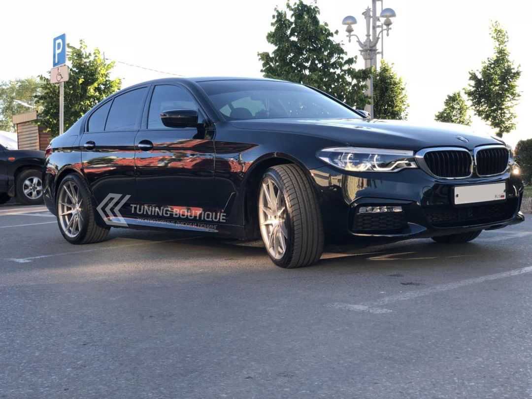 BMW 5 Series и 19" диски Rohana RFX2 Brushed Titanium фото 1